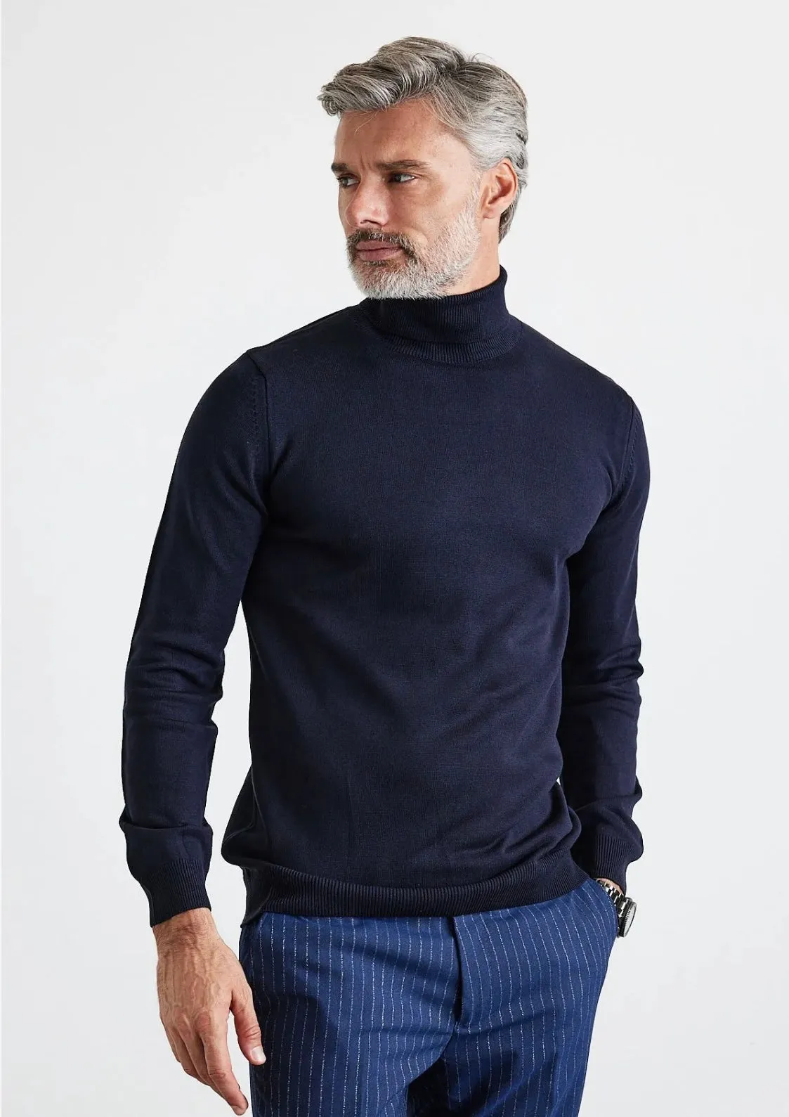 “Isaac” Navy Men’s Turtle Neck