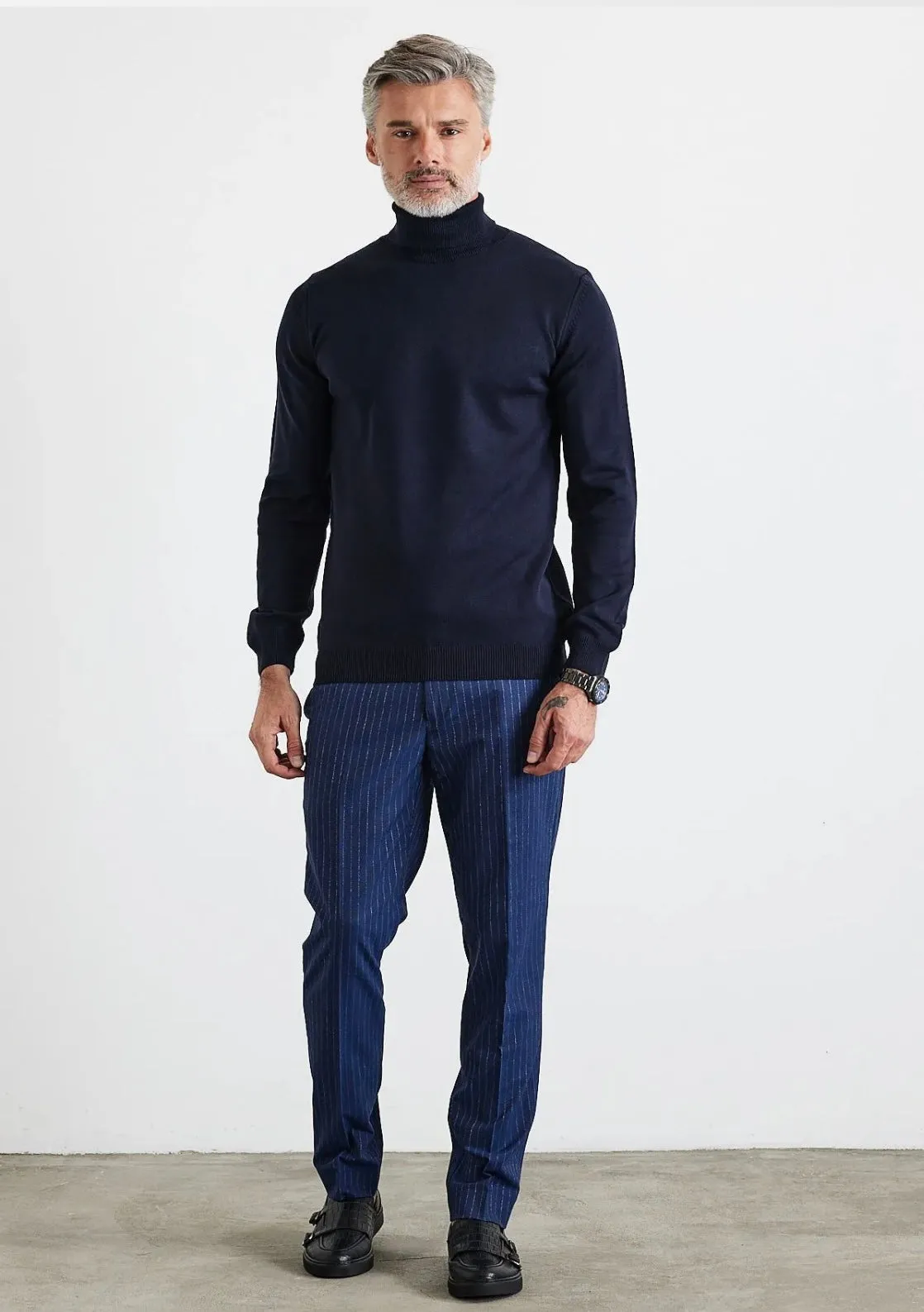 “Isaac” Navy Men’s Turtle Neck